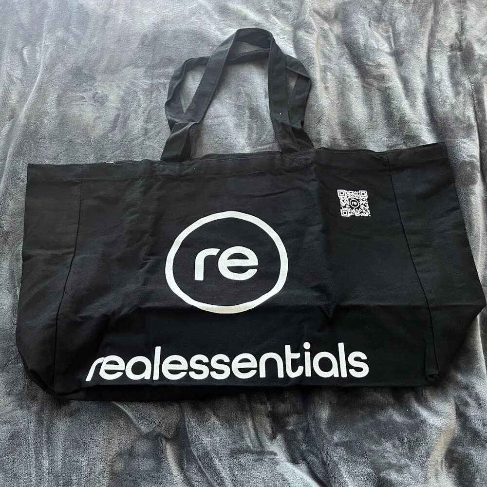 REAL ESSENTIALS Tote Bag in Black NWT